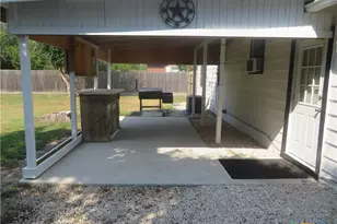 110 Sandra, Edna, TX 77957 - Photo 7