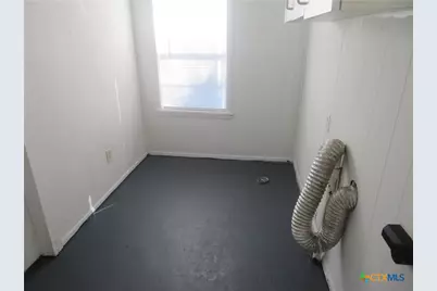 110 Sandra, Edna, TX 77957 - Photo 17