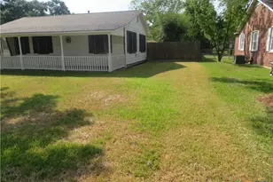 110 Sandra, Edna, TX 77957 - Photo 3