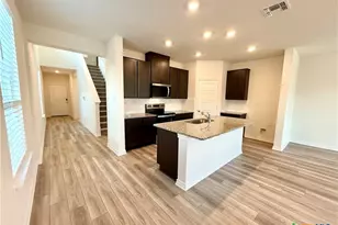 433 Panther Pass, Seguin, TX 78155 - Photo 9