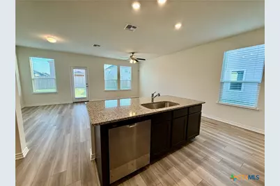433 Panther Pass, Seguin, TX 78155 - Photo 11