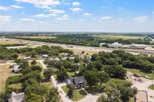 306 Eagle Dr, Eddy, TX 76524 - Photo 27