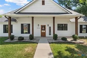 306 Eagle Dr, Eddy, TX 76524 - Photo 3