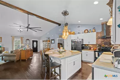 8142 Fm 1447, Yoakum, TX 77995 - Photo 5