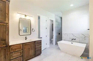 246 Timber Pl, La Vernia, TX 78121 - Photo 17