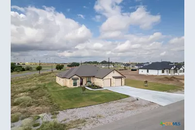 101 Hillside Lane, Lampasas, TX 76550 - Photo 9