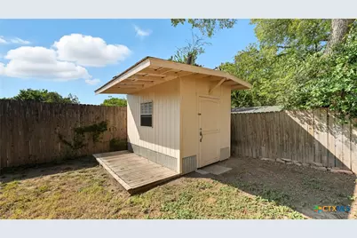 486 E South Street, New Braunfels, TX 78130 - Photo 33