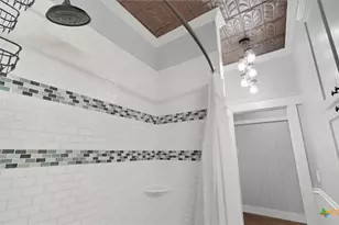 486 E South St, New Braunfels, TX 78130 - Photo 23