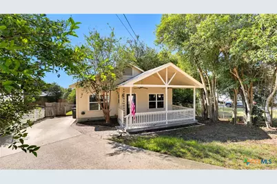 486 E South Street, New Braunfels, TX 78130 - Photo 3