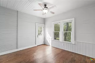 486 E South St, New Braunfels, TX 78130 - Photo 29