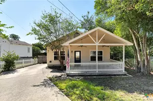 486 E South St, New Braunfels, TX 78130 - Photo 1