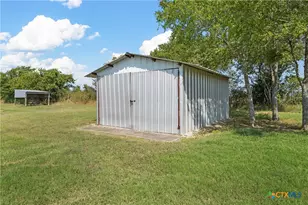 3433 W Tours Rd, West, TX 76691 - Photo 35