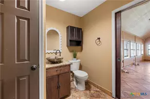 3433 W Tours Rd, West, TX 76691 - Photo 17