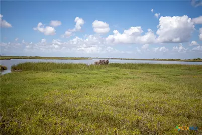 602-698 Cape Velero Drive, Rockport, TX 78382 - Photo 13