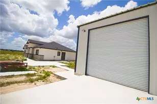 792 Lake Valley Dr, La Vernia, TX 78121 - Photo 11