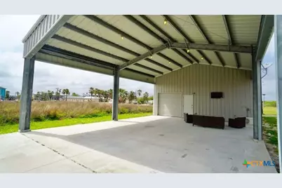 1206 W Commerce Street, Port O'Connor, TX 77982 - Photo 1