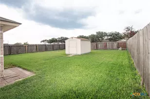 206 Yellowstone Dr, Victoria, TX 77904 - Photo 25