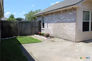 206 Yellowstone Dr, Victoria, TX 77904 - Photo 17