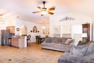 206 Yellowstone Dr, Victoria, TX 77904 - Photo 5