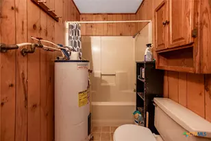 715 Haeber Ln, Tivoli, TX 77990 - Photo 25