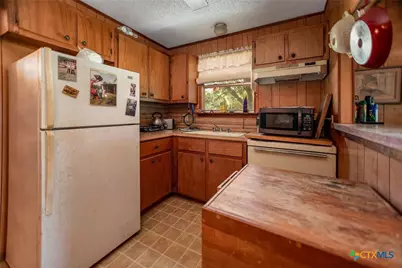 715 Haeber Lane, Tivoli, TX 77990 - Photo 17