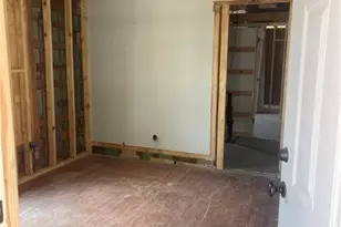 218 S Bright St, Gonzales, TX 78629 - Photo 3