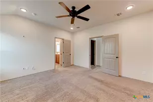 902 Hickok Dr, Killeen, TX 76542 - Photo 7