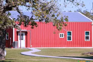 949 Abrameit Rd, Goliad, TX 77963 - Photo 25