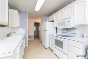 203 Taylors Dr, Temple, TX 76502 - Photo 5