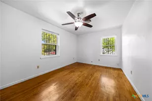 410 E Avenue B, Copperas Cove, TX 76522 - Photo 11