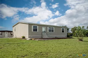 1849 Royal Rd, Port Lavaca, TX 77979 - Photo 3