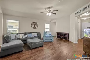 128 Field Ridge, New Braunfels, TX 78130 - Photo 5