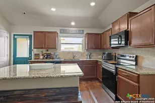 128 Field Ridge, New Braunfels, TX 78130 - Photo 9