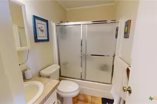 43 Twin Lakes Cir, Victoria, TX 77905 - Photo 19