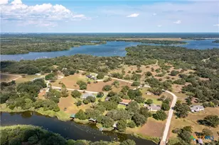 43 Twin Lakes Cir, Victoria, TX 77905 - Photo 3