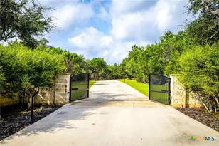 1945 Hoffmann Ln, New Braunfels, TX 78132 - Photo 7