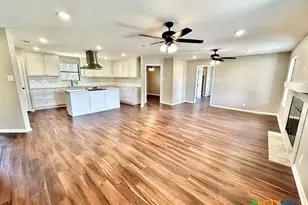 505 N 16th St, Port O'Connor, TX 77982 - Photo 5