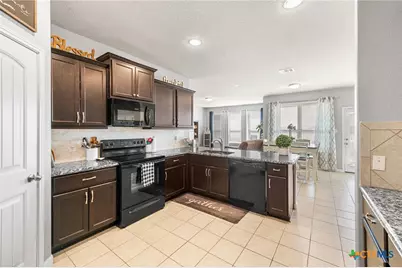 464 Copper Hill Drive, New Braunfels, TX 78130 - Photo 9