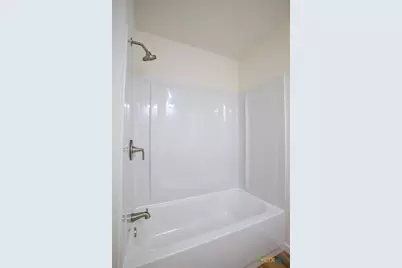 906 E Crestwood Drive, Victoria, TX 77901 - Photo 13