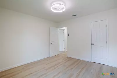 906 E Crestwood Drive, Victoria, TX 77901 - Photo 15