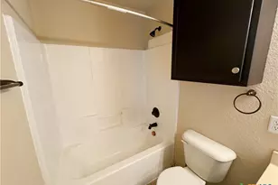 602 Creekside Cir, New Braunfels, TX 78130 - Photo 15