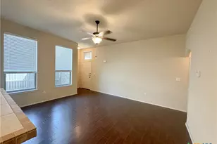 602 Creekside Cir, New Braunfels, TX 78130 - Photo 5