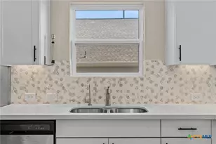 6533 Crockett Cv, Schertz, TX 78108 - Photo 17