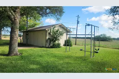 847 Oliver Road, Victoria, TX 77904 - Photo 35