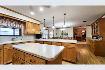 847 Oliver Road, Victoria, TX 77904 - Photo 15