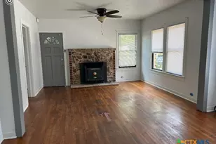 816 S Austin St, Seguin, TX 78155 - Photo 5