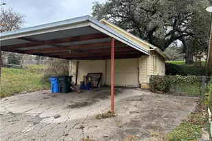 816 S Austin St, Seguin, TX 78155 - Photo 17