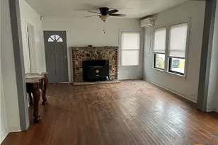 816 S Austin St, Seguin, TX 78155 - Photo 5