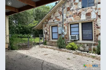 816 S Austin Street, Seguin, TX 78155 - Photo 19