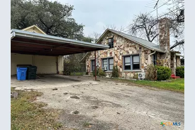 816 S Austin Street, Seguin, TX 78155 - Photo 21